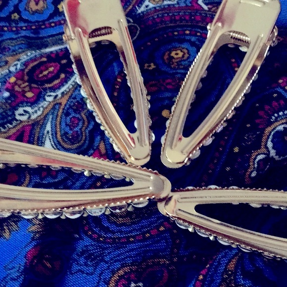 Rhinestone Hair Clips - Picture 3 of 6